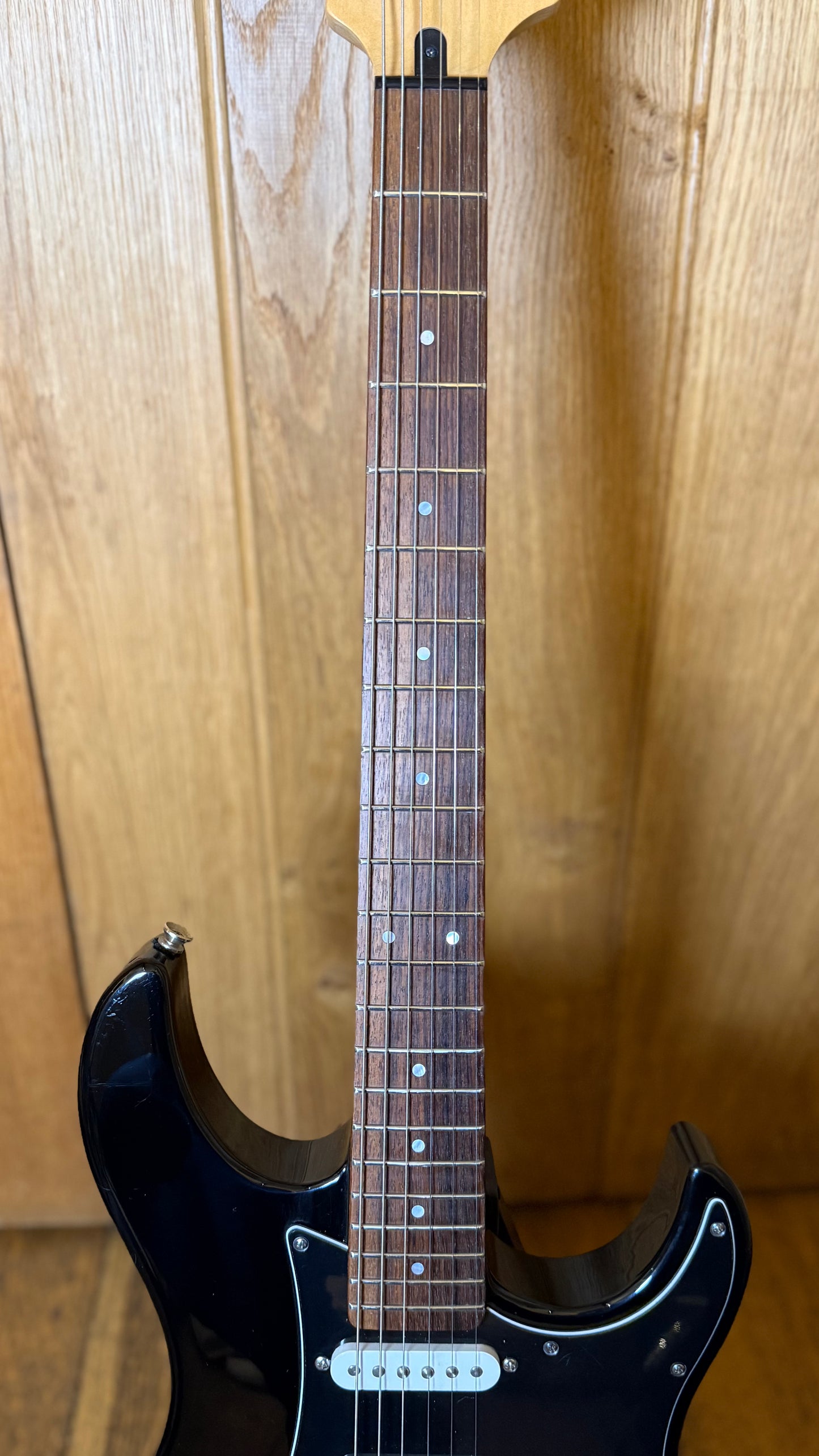 Yamaha Pacifica 012