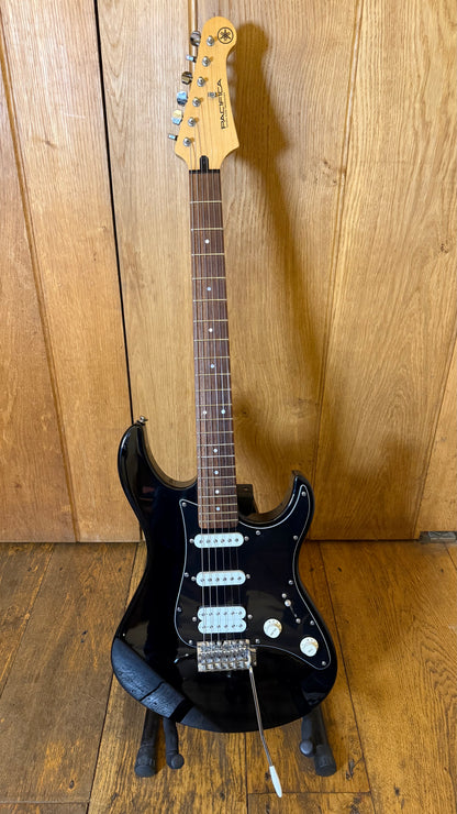 Yamaha Pacifica 012